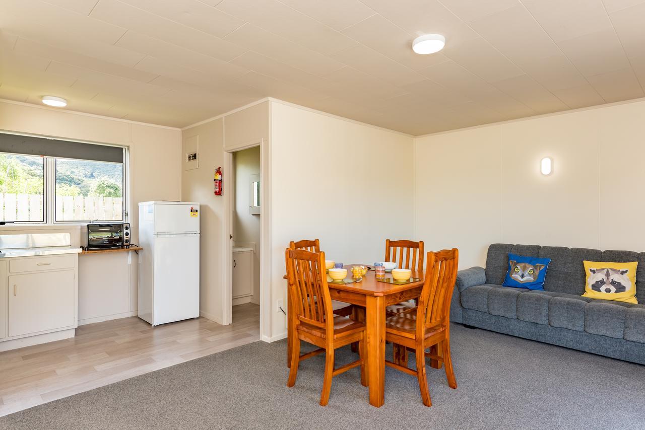 Waitangi Beach Units Exterior photo