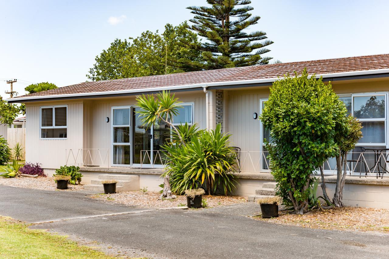 Waitangi Beach Units Exterior photo